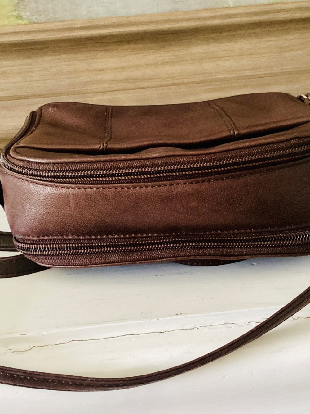 Vtg Rolfs Genuine Leather Small Brown Crossbody Purse Y2K Minimalist Travel Zip - Picture 5 of 13